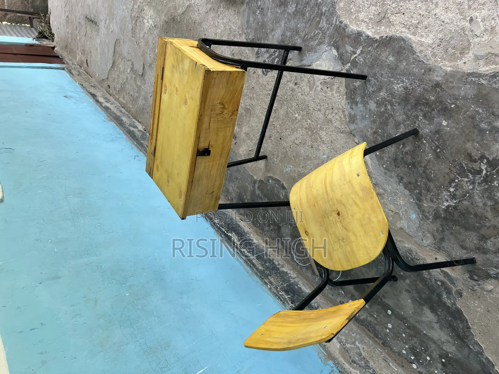 Best Quality School Lockers and Chairs