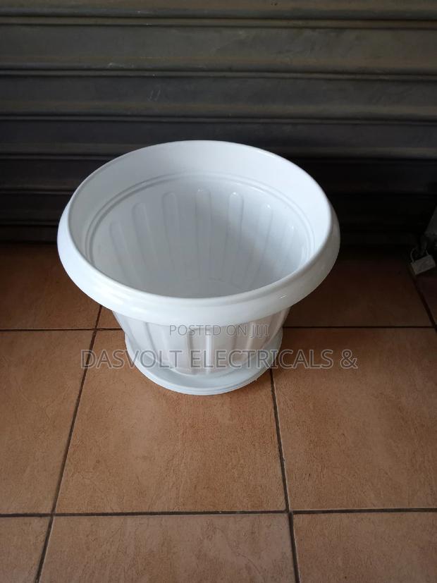 Hard Plastic Planters Flower Pots - thumbnail 3