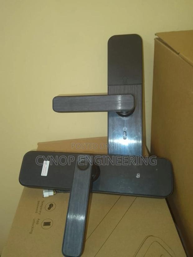 Simple Fingerprint Biometric Smart Locks - main view