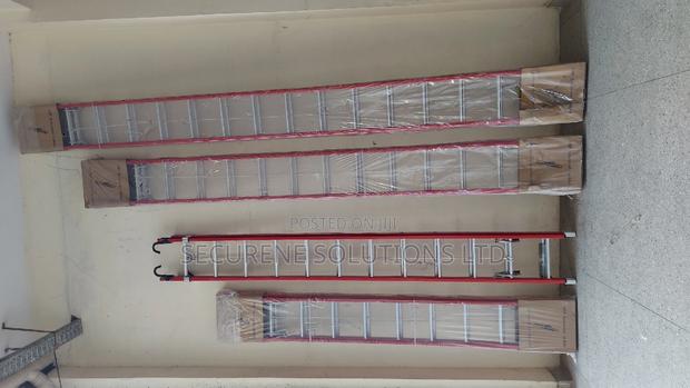 24ft Double Fibreglass Extension Ladders - thumbnail 3
