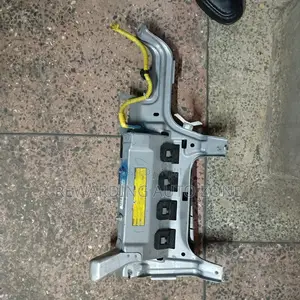Harrier 240 Knee Airbag 2010.