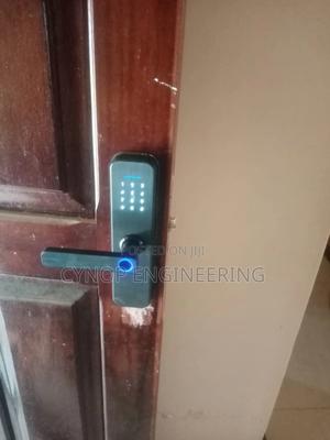 Smart Biometric Lock for Glass and Aluminum Frame Doors - thumbnail 2