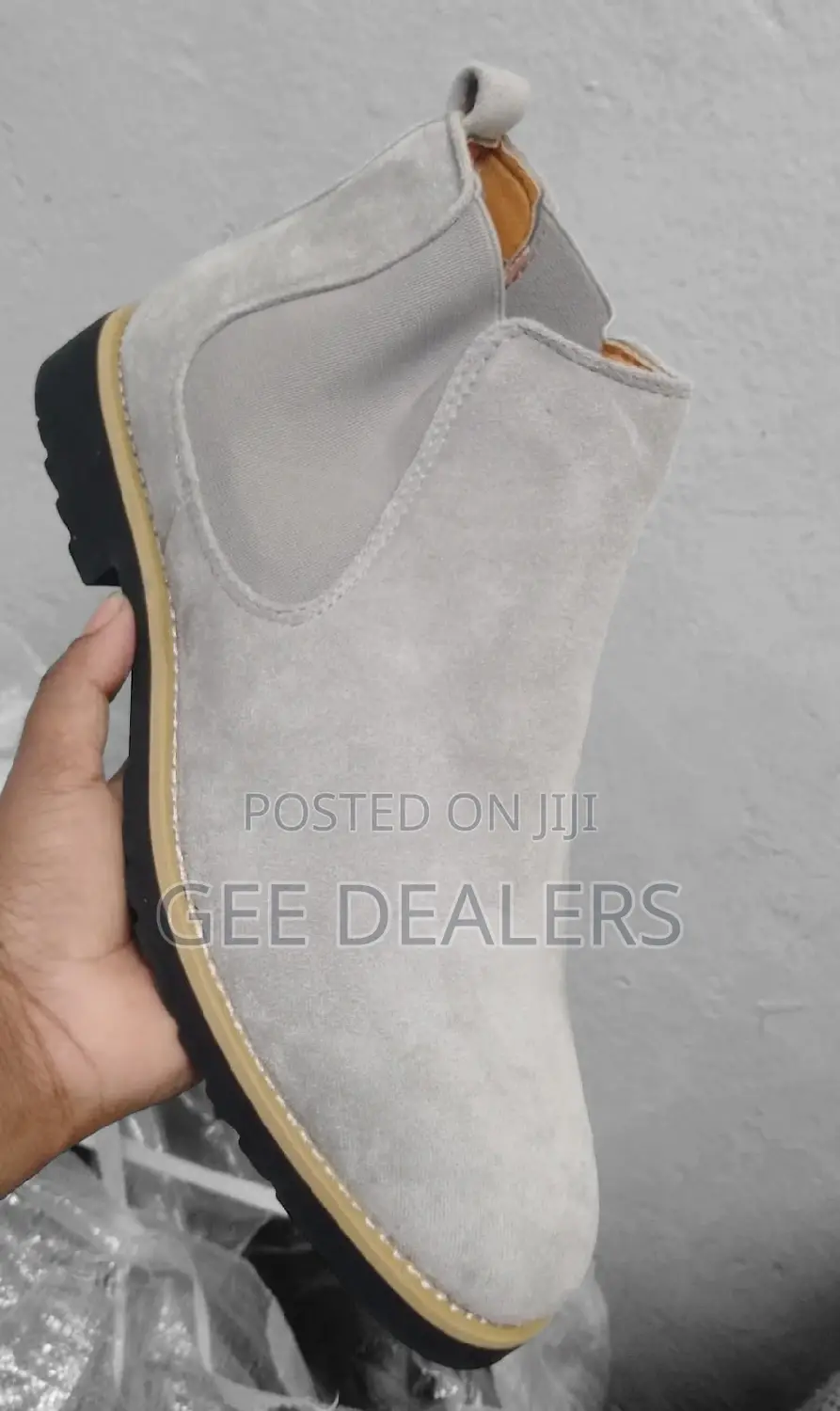 Gray Chelsea Boots >Suede Chelsea Boots