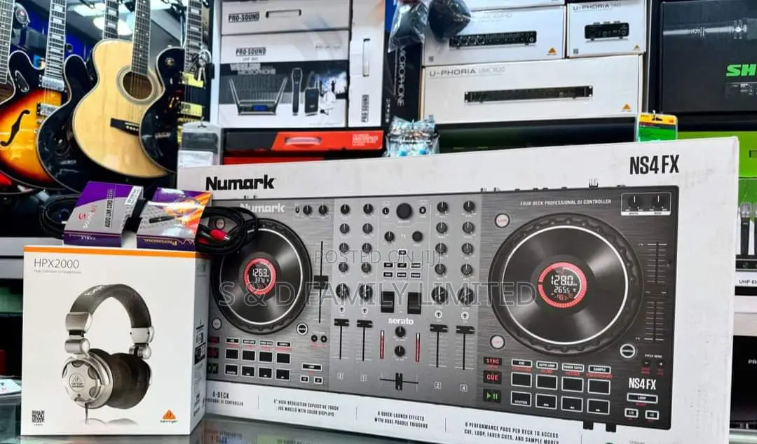 Numark NS4FX Dj Controller Behringer Headphones RCA Cables