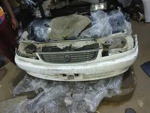 Toyota Corolla 111 Nosecut.