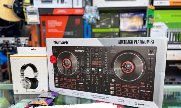 Numark Mixtrack Platinum Behringer Headphones RCA Cables - main view