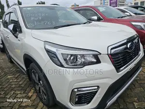 Subaru Forester 2018 Pearl