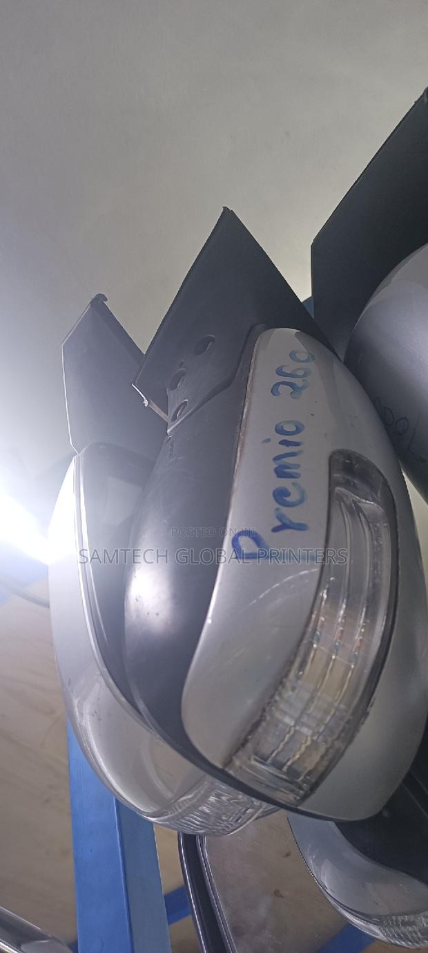 Premio 260 Sidemirror