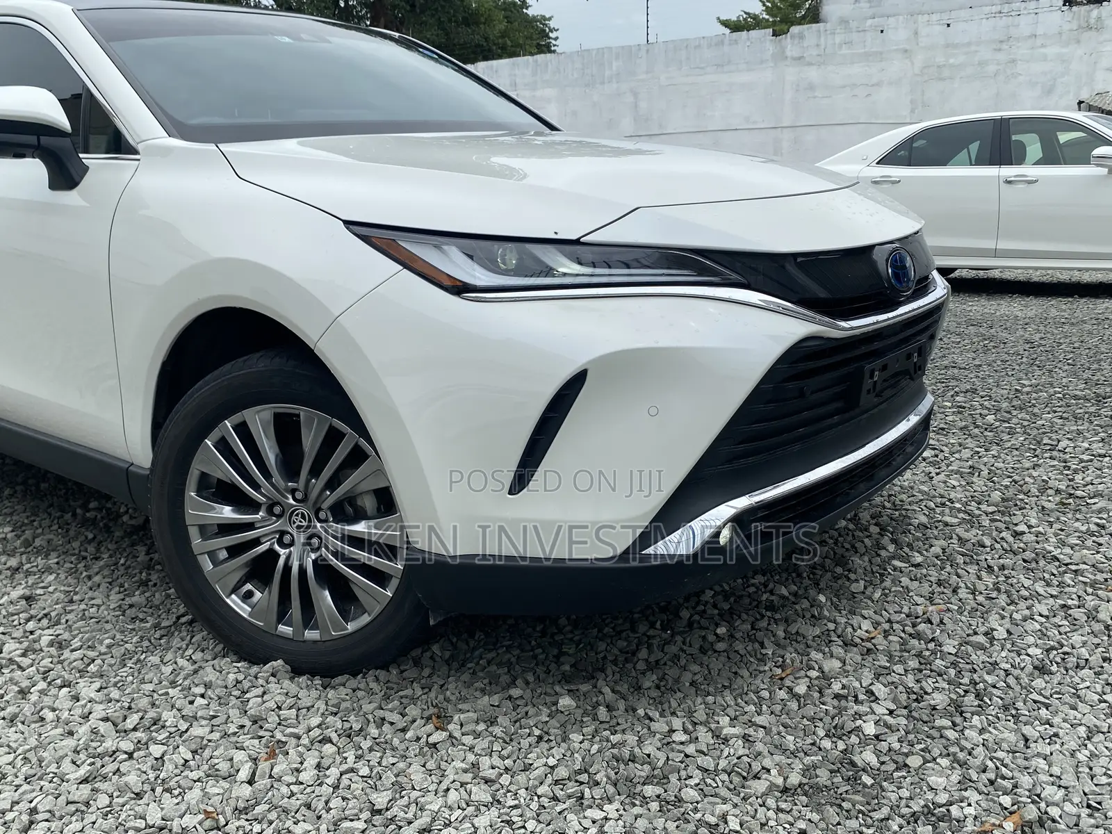 Toyota Harrier 2.5 Hybrid 2020 White