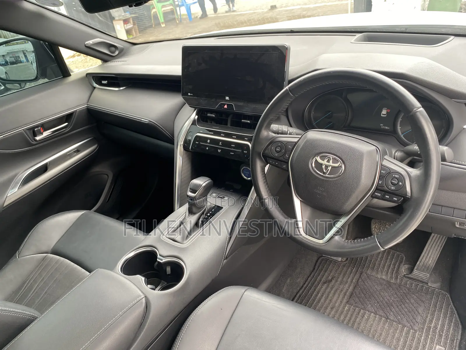 Toyota Harrier 2.5 Hybrid 2020 White