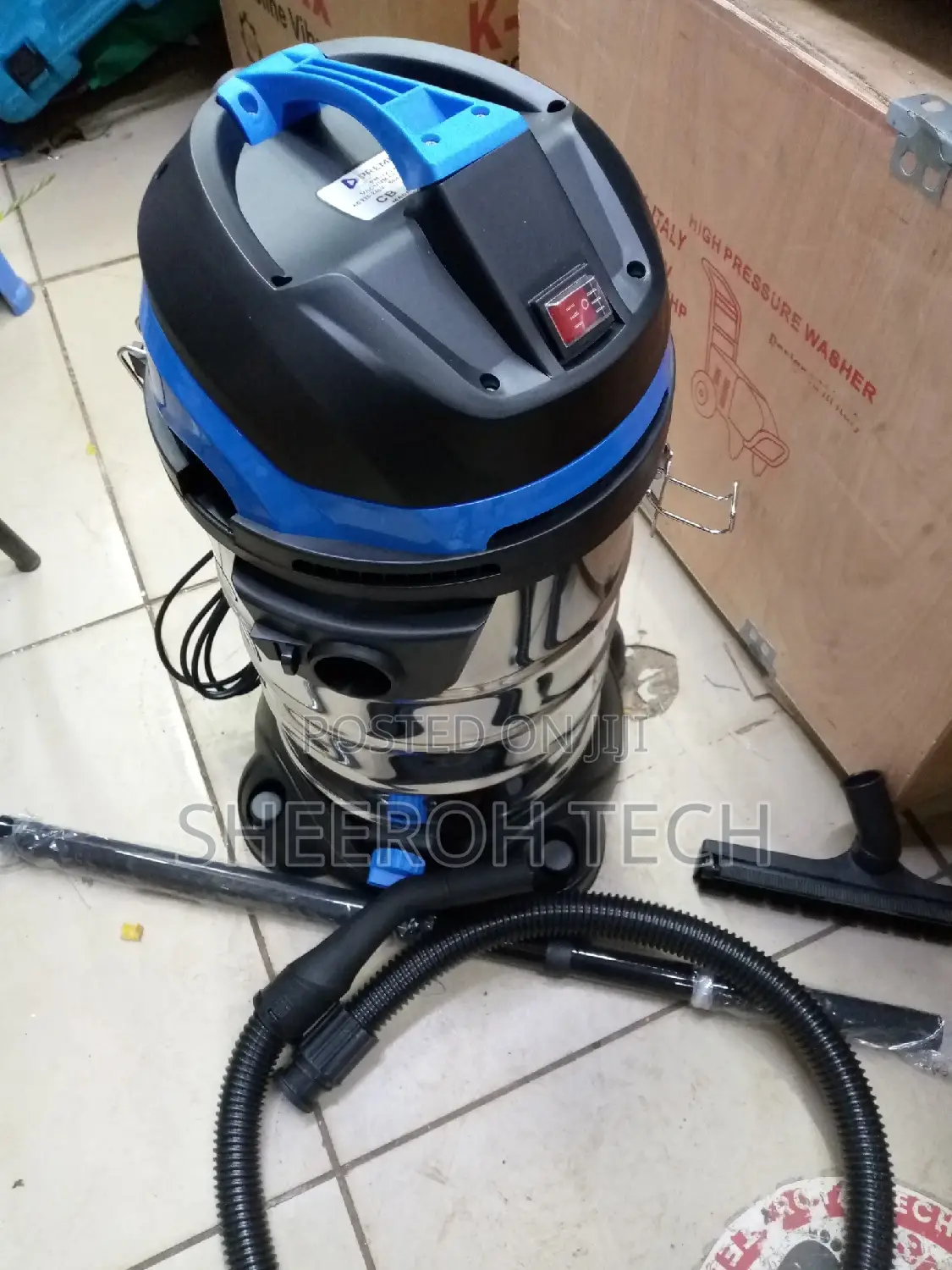 Wet and Dry Vacuum Cleaner 30ltrs