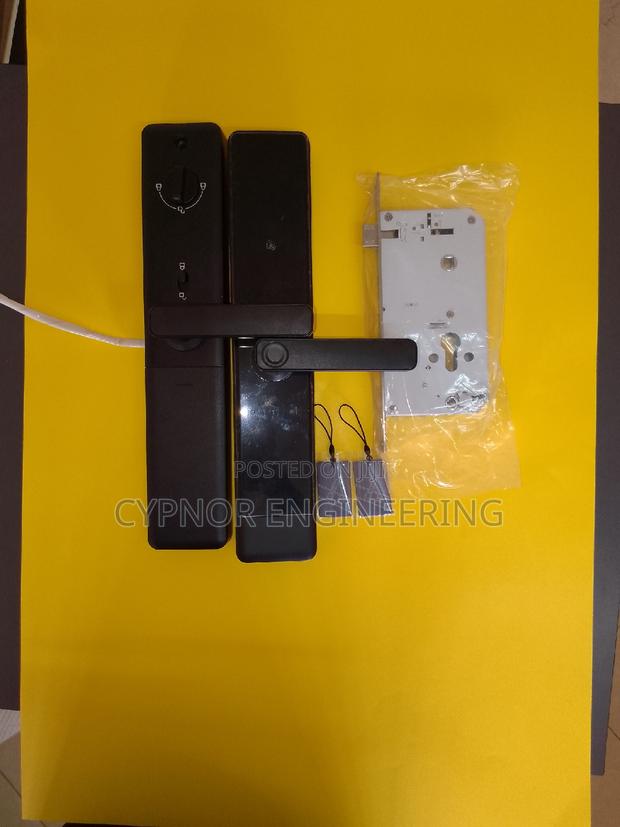 Airbnb Management Wifi and Biometric Door Lock - main view