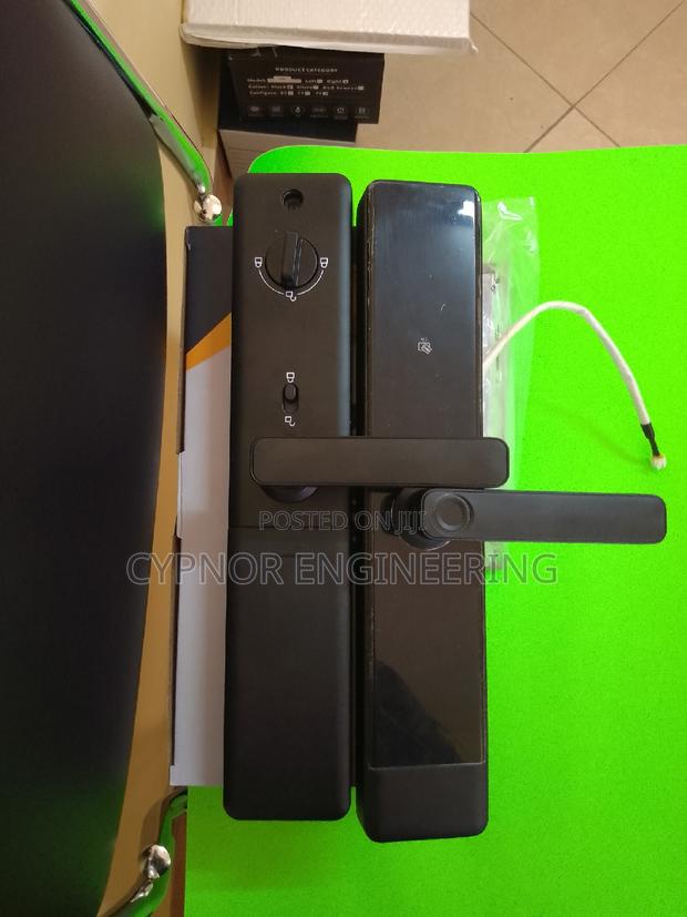 Smart Security Door Lock With Fingerprint - main view