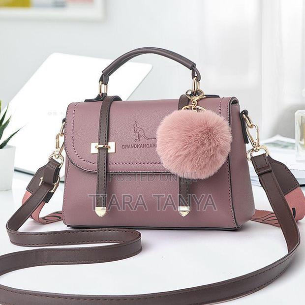 Leather Small Handbags On Offer - thumbnail 3