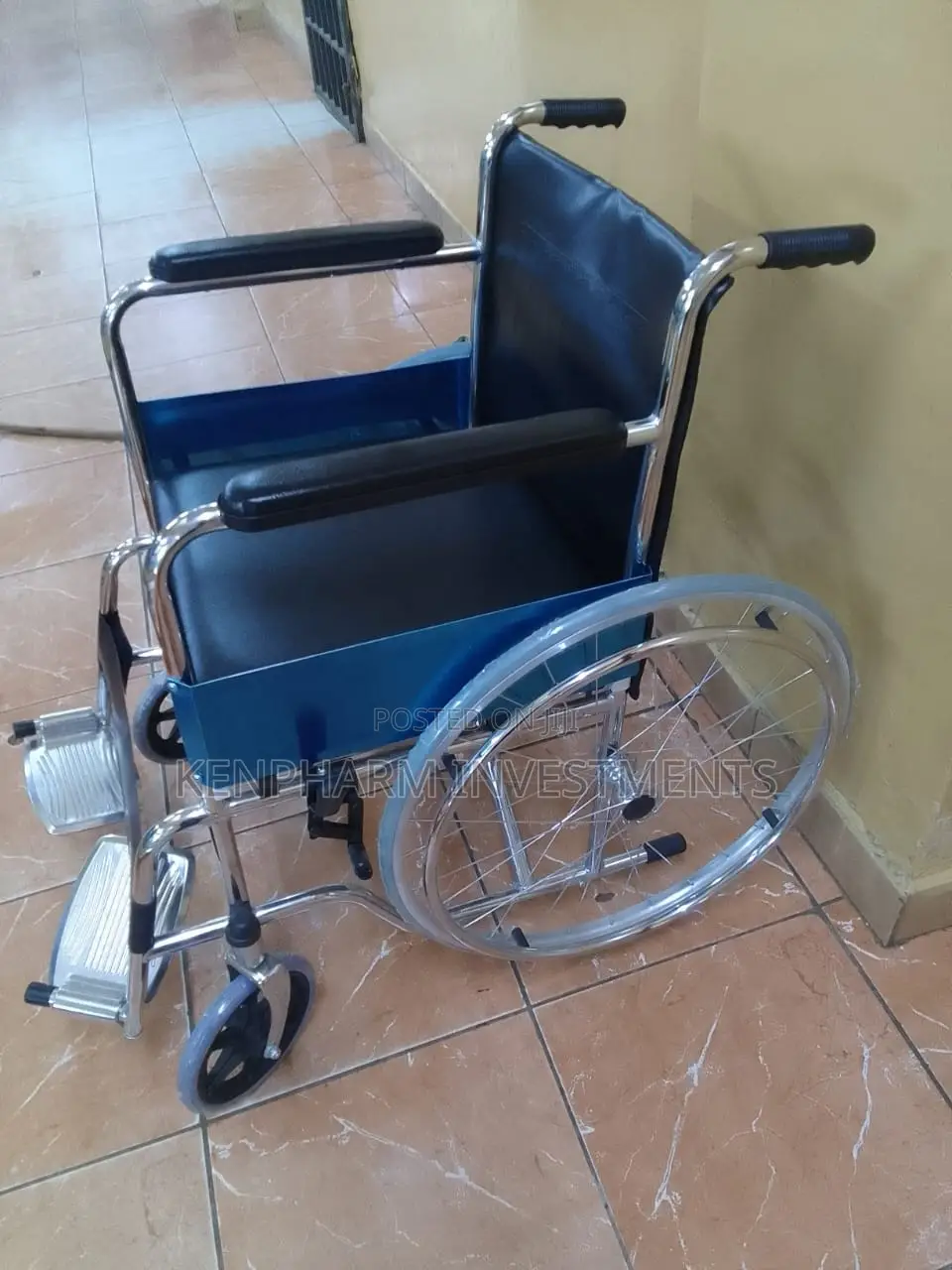 Standard Wheelchair With Commode and Leg Rest