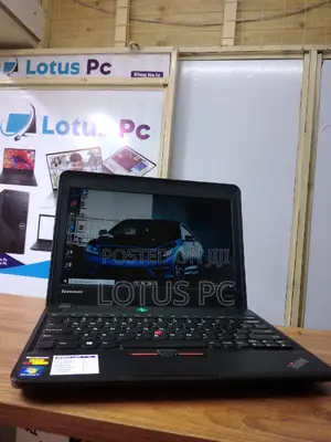 Laptop Lenovo ThinkPad X131e 4GB Intel Celeron HDD 320GB