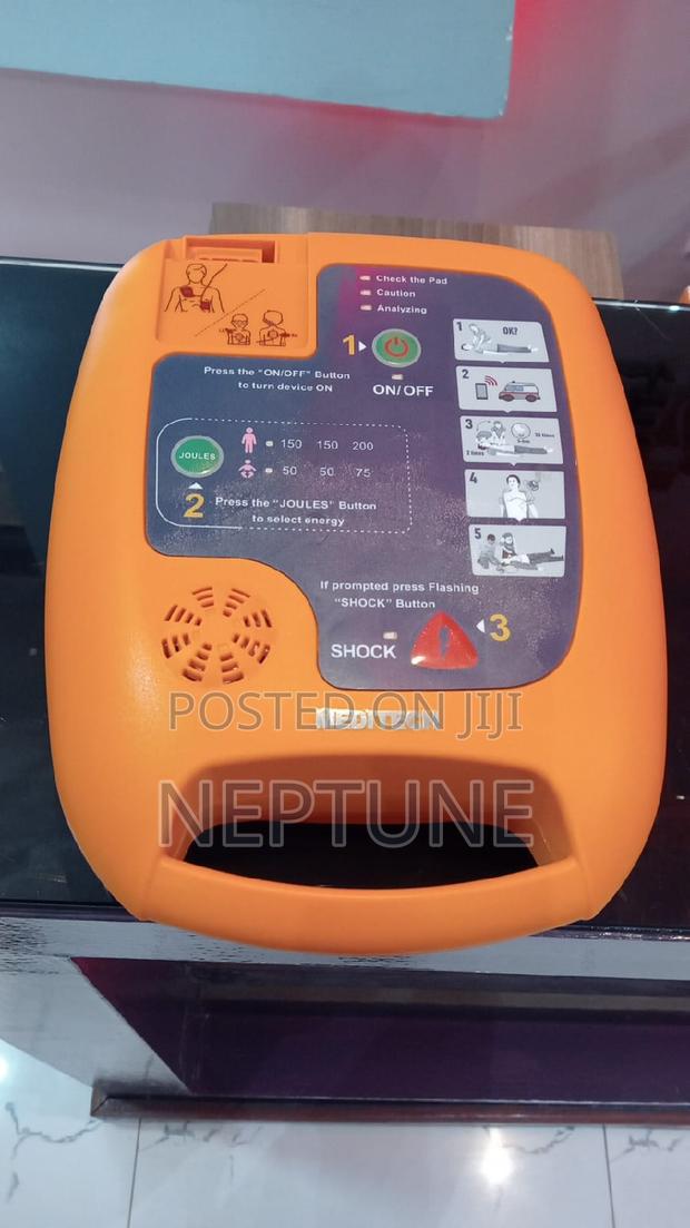 AED Defibrillator Machine - thumbnail 2