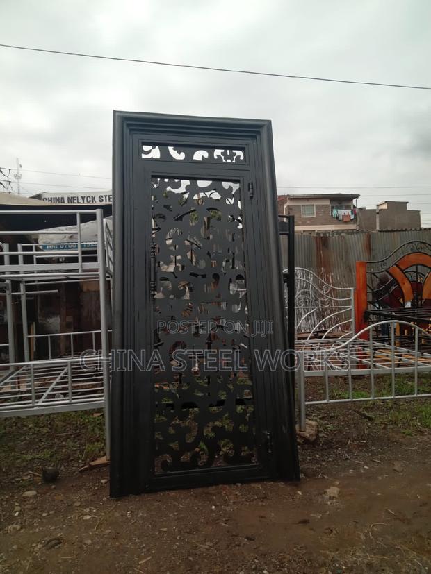 Modern Door - thumbnail 3