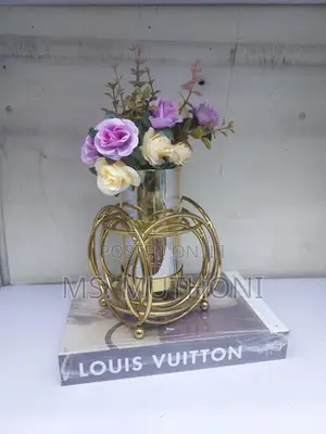 Decorative Vase ✓ Size: 15*25cms