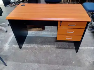 Executive Imported Morden Office Desk 1.4 MTRS
