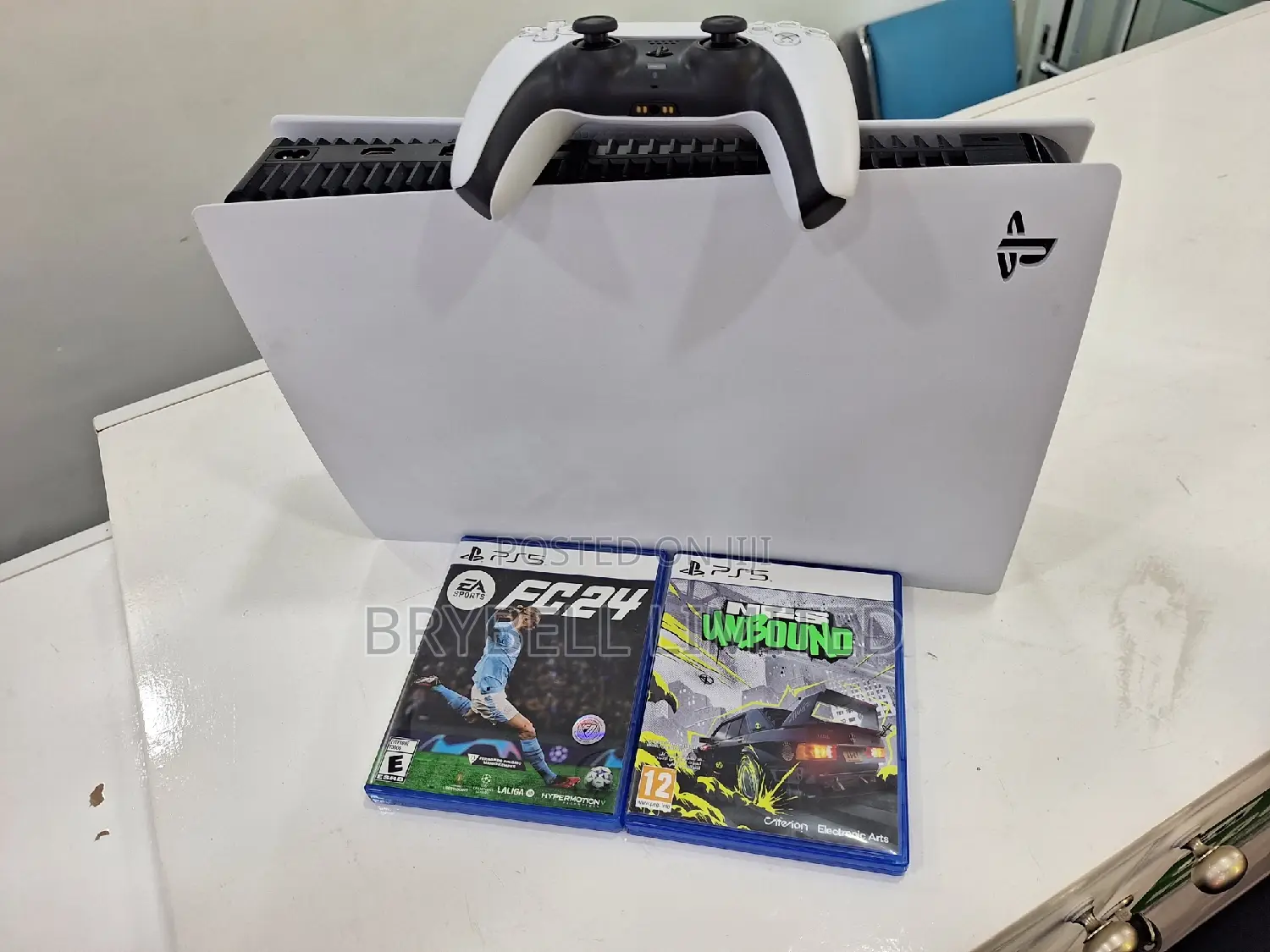 Playstation 5 Standard 1tb 2 Months Used