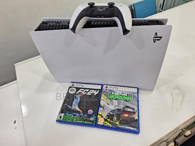 Playstation 5 Standard 1tb 2 Months Used - thumbnail 5