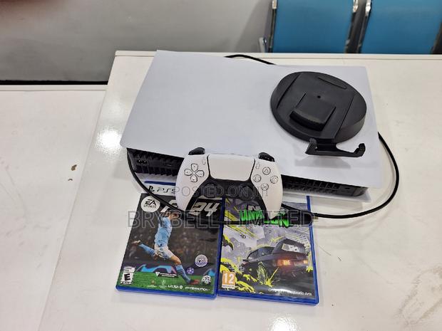 Playstation 5 Standard 1tb 2 Months Used - thumbnail 11