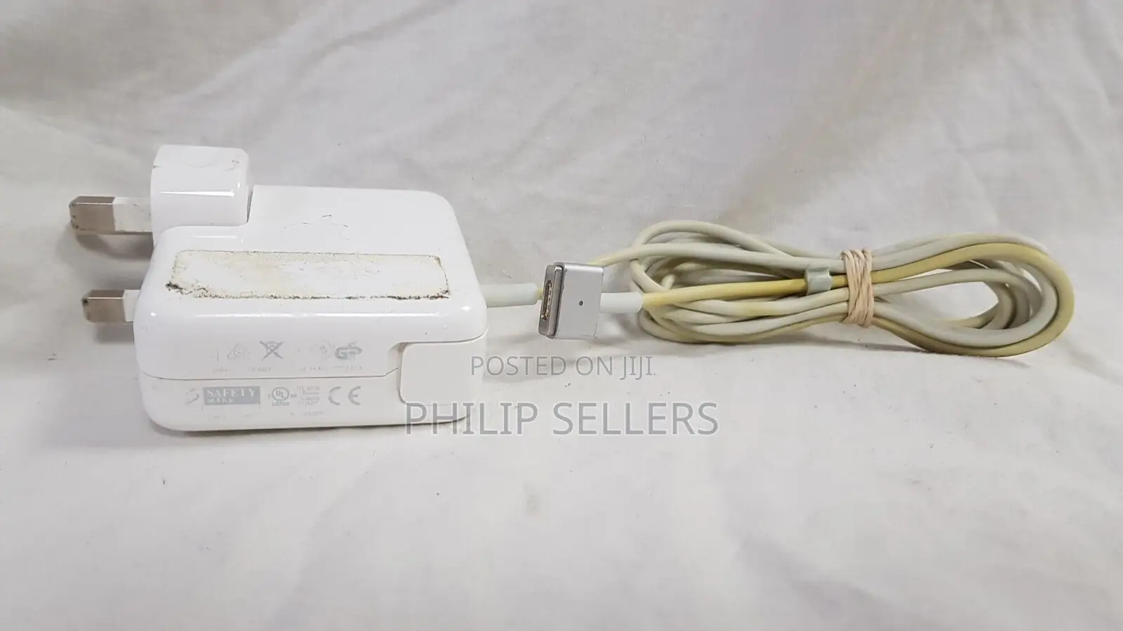 Apple Genuine Original 60W Magsafe 2 Power Supply UK Plug