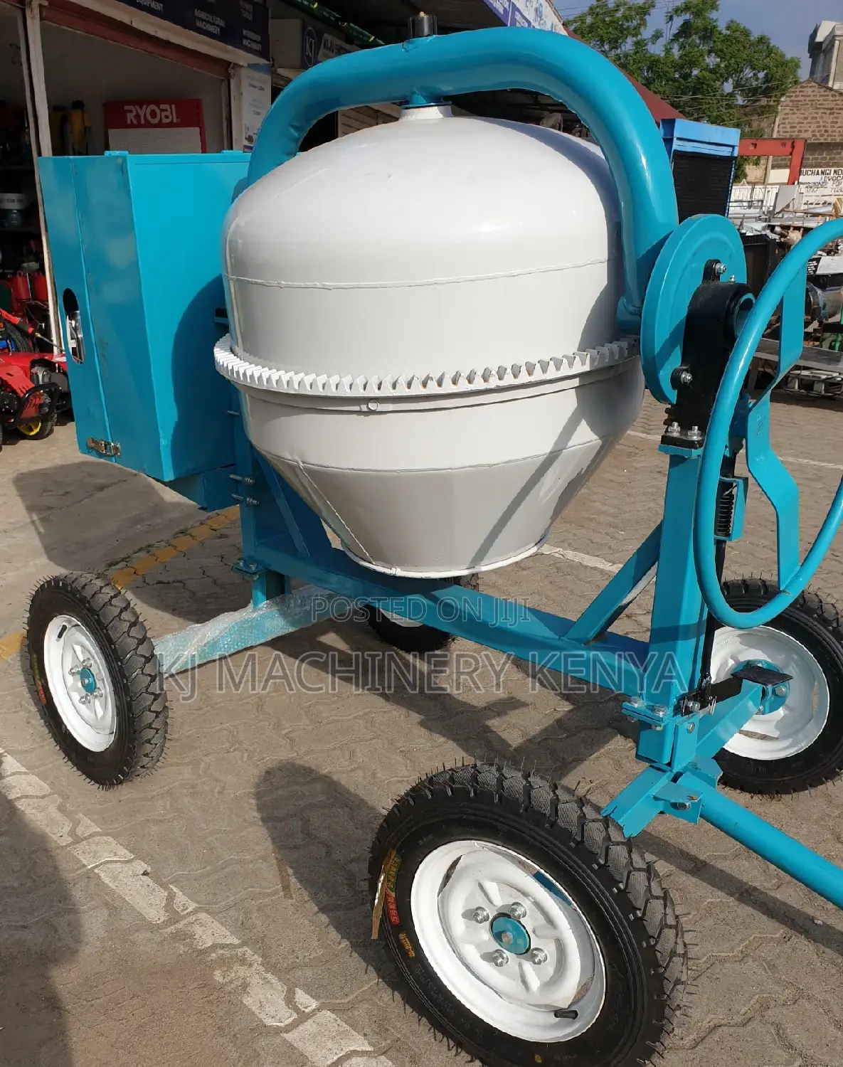 Concrete Mixer 400litres Driven by Diesel Engines