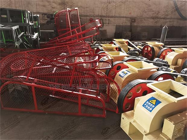 Limestone Smooth Double Roller Crusher Machine for Sale - thumbnail 4