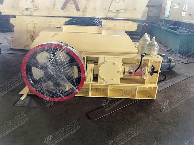 In Stock Lower Hardness Mines Mobile Double Roller Crusher - thumbnail 2