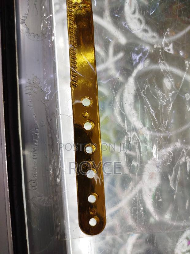 Queen Adjustable Plastic Crown - thumbnail 4