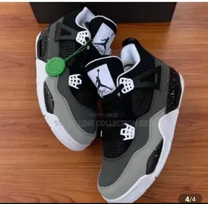Air Jordan 4