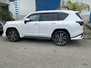 Lexus LX 2023 White