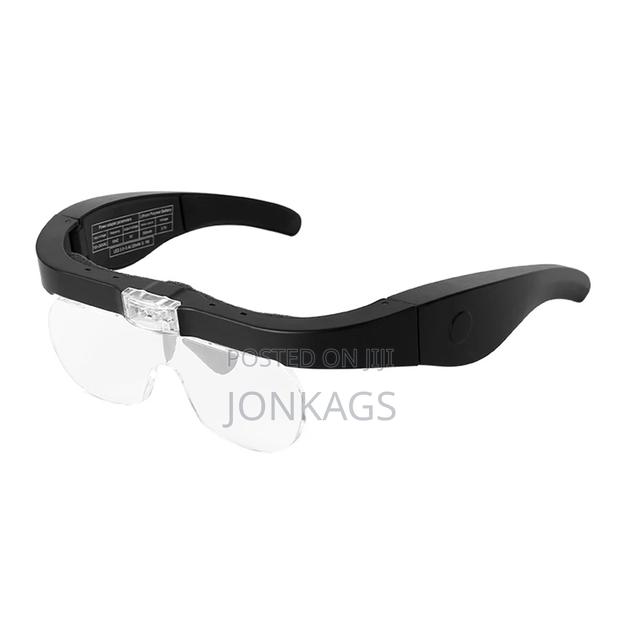 Rechargeable Wearable Magnifying Glass - thumbnail 3