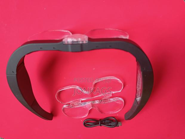 Rechargeable Wearable Magnifying Glass - thumbnail 5