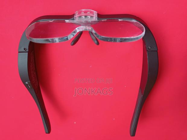 Rechargeable Wearable Magnifying Glass - thumbnail 7