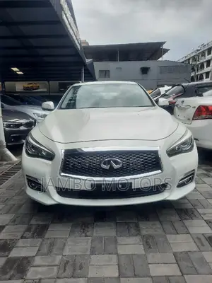Nissan Skyline 2017 White