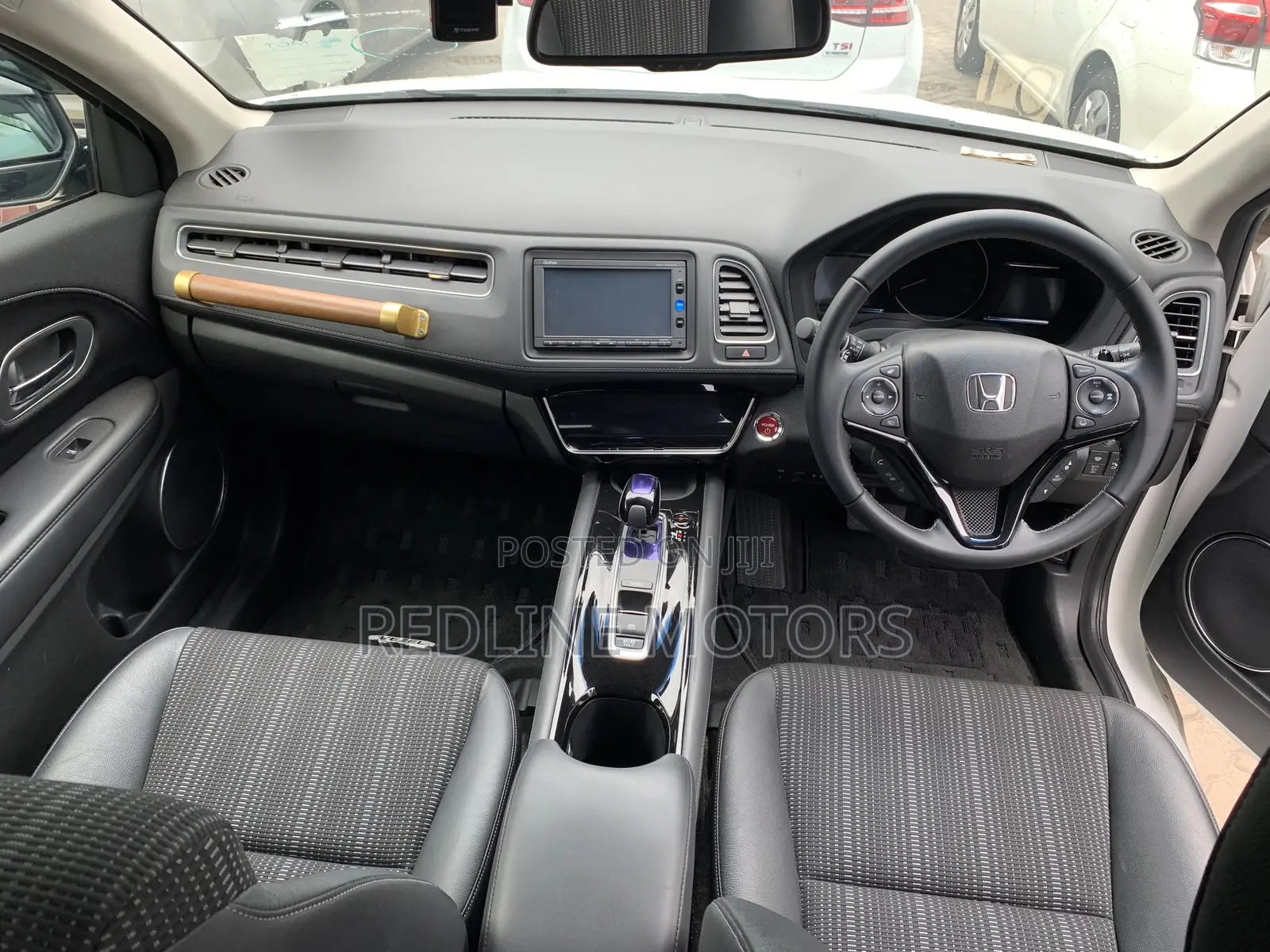 Honda Vezel 1.5 Hybrid 2WD 2017 White
