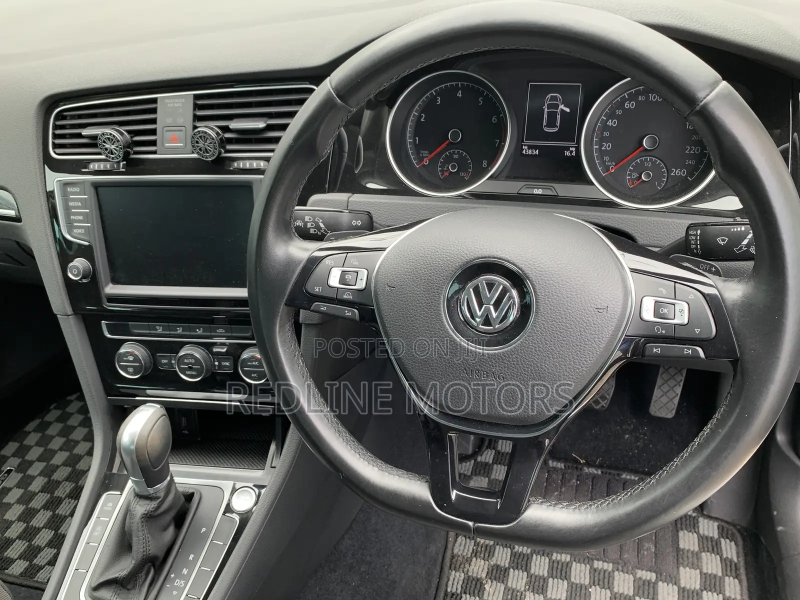 Volkswagen Golf 2017 White