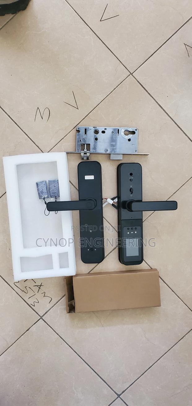 Fingerprint and Password Smart Door Lock With Camera and Bel