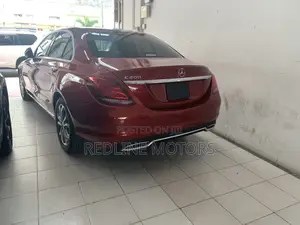 Mercedes-Benz C200 2017 Red