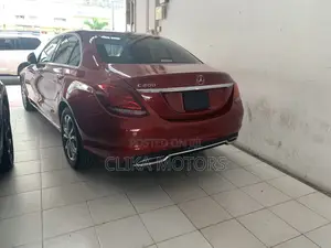 Mercedes-Benz C200 2017 Red