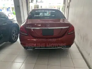 Mercedes-Benz C200 2017 Red