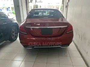 Mercedes-Benz C200 2017 Red