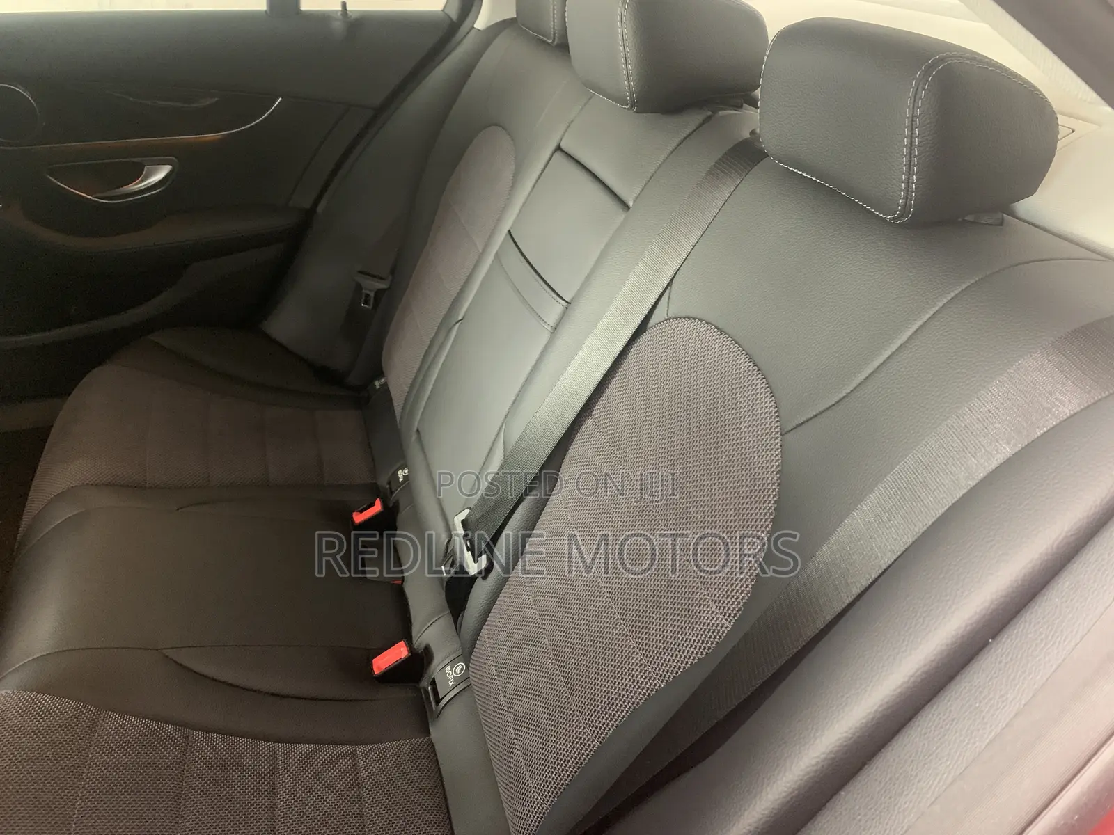Mercedes-Benz C200 2017 Red