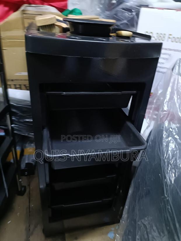 Trolley Salon Trolley . - main view