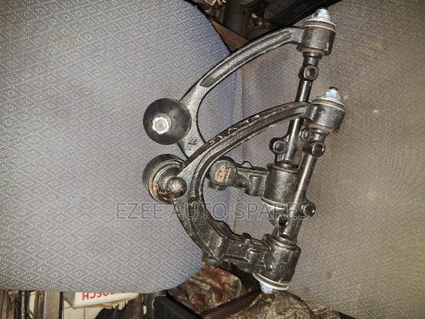 Upper Arm Toyota Hiace 7L - main view