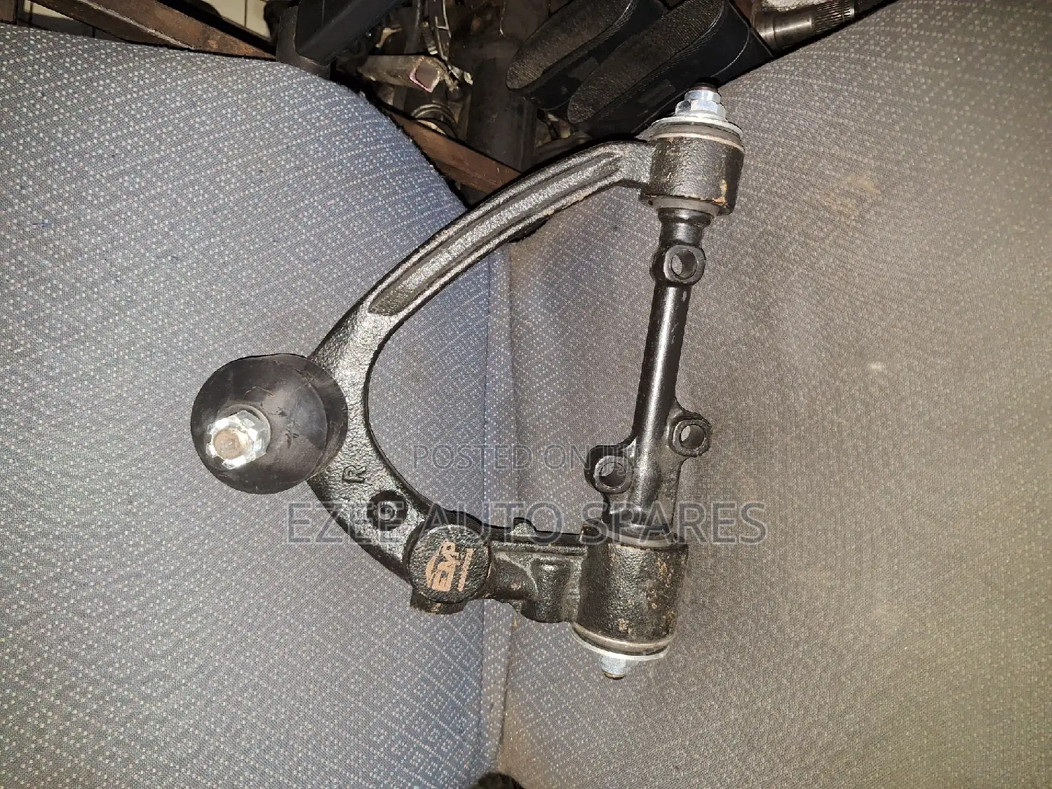 Upper Arm Toyota Hiace 7l 9l