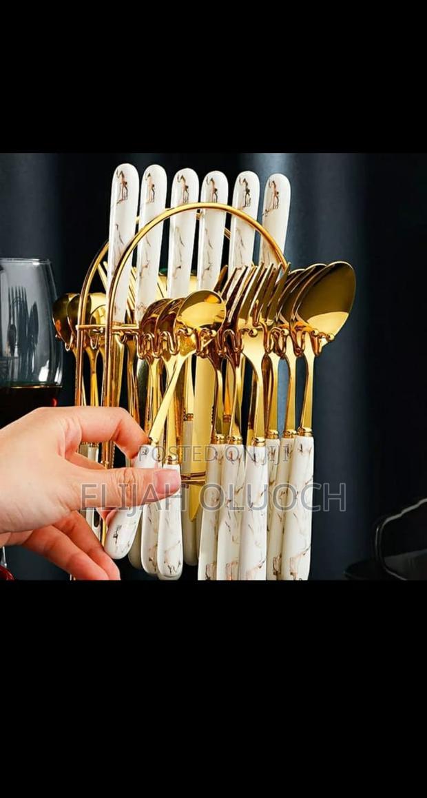 *24 Pc's High-Quality Cutlery Set With Stand - thumbnail 3